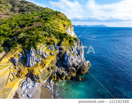 神島市丹輪濱的喀斯特地形（三重縣鳥羽市） 122282308