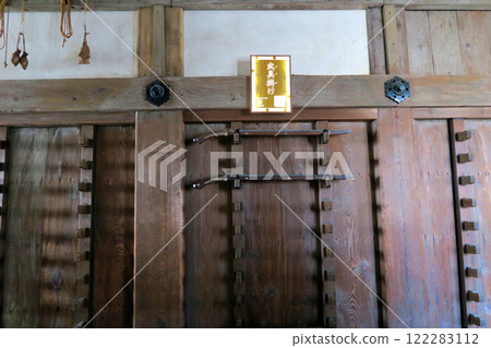 關西，姬路，在姬路城內，位於兵庫縣姬路市大天守閣二樓的盔甲架和存放的火繩槍（1） 122283112