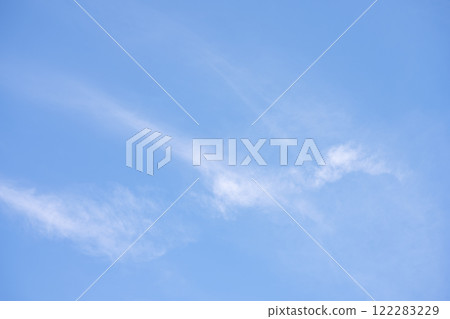冬天的天空藍天晴朗的一月素材【神奈川縣橫濱市】 冬天的天空藍天晴朗的一月素材【神奈川縣橫濱市】 122283229