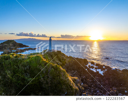 Dawn at Tsumekizaki Lighthouse (Shimoda City, Shizuoka Prefecture) Dawn at Tsumekizaki Lighthouse (Shimoda City, Shizuoka Prefecture) 122283567