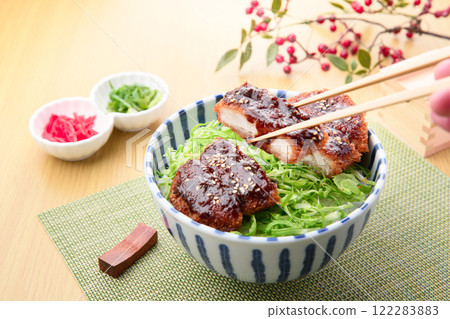 Sauce and bowls Sauce and bowls 122283883