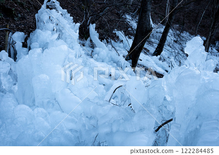 Ashigakubo Icicles, a winter tourist attraction, Chichibu 122284485
