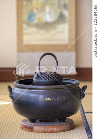 掛軸圓火盆鐵壺 掛軸圓火盆鐵壺 122284569
