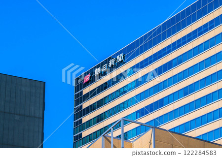 Tokyo cityscape in Japan, overlooking the Asahi Shimbun company and other buildings. In front of the company lies the former site of Tsukiji Market... = January 23, 2025 Tokyo cityscape in Japan, overlooking the Asahi Shimbun company and other buildings. In front of the company lies the former site of Tsukiji Market... = January 23, 2025 122284583