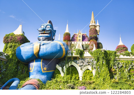 Dubai's colorful flower-filled park 122284803