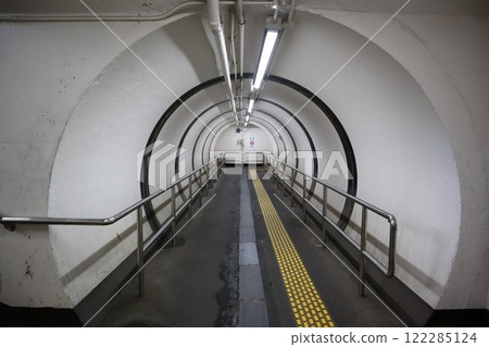 川崎新町站地下通道 122285124