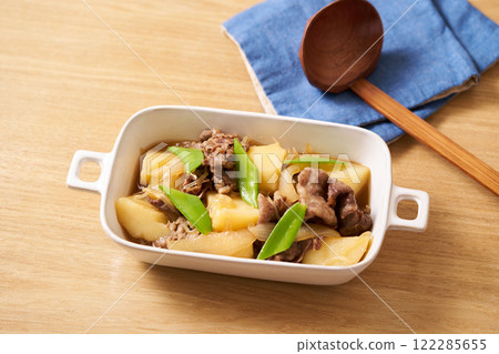 用牛肉做的基本肉和土豆 122285655