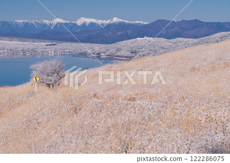 《山梨縣》冬季的南阿爾卑斯山、山中湖、明神山 《山梨縣》冬季的南阿爾卑斯山、山中湖、明神山 122286075