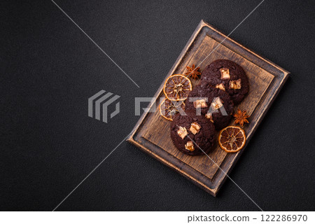 Sweet chocolate cookies made at home 122286970