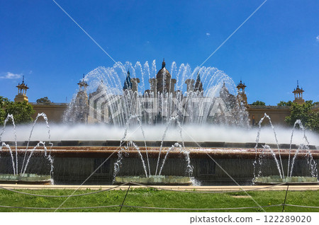 BARCELONA, SPAIN  - MAY 11, 2018. Fountain near the National Museum in Barcelona. 122289020