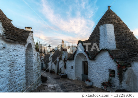 Streets of Alberobello Trulli 122289303