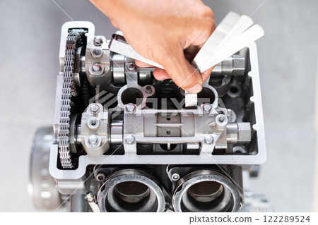 Fix valve clearance Fix valve clearance 122289524