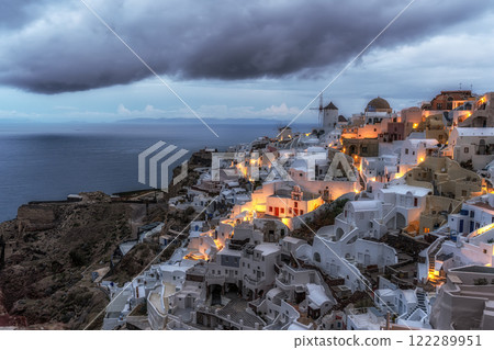 Oia Santorini Sunrise View 122289951