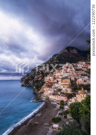 Positano Amalfi Coast Sunrise View 122290736