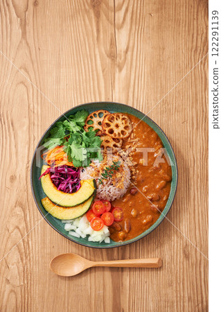 健康又時尚的蔬菜咖哩盤,配料豐富 健康又時尚的蔬菜咖哩盤,配料豐富 122291139