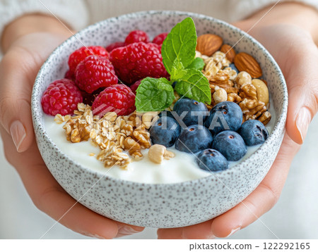 healthy yogurt bowl 122292165