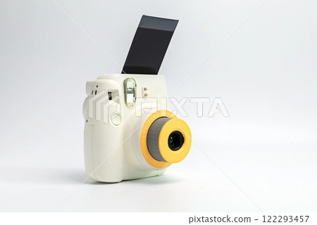 polaroid camera 122293457