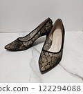 Lace pumps 122294088