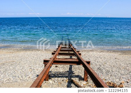 Railway tracks leading to the sea, Saganoseki, Oita City 122294135