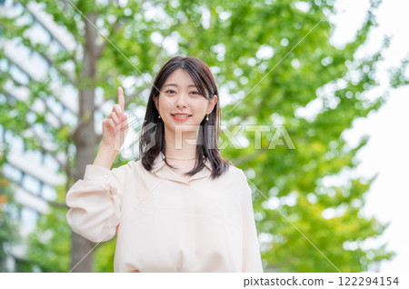 Japanese female finger 122294154