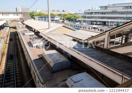 [Tokushima Station] A deadhead train waiting at Tokushima Station 122294437