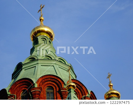 [Finland] The roof of the Uspenski Cathedral decorated with golden onions (Helsinki) 122297475