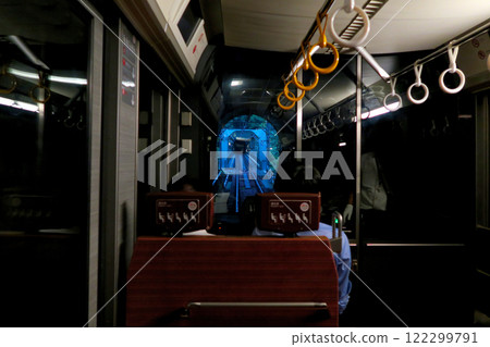 關東/箱根登山電車/繡球花電車夜間車內圖像/神奈川縣箱根町(1) 122299791