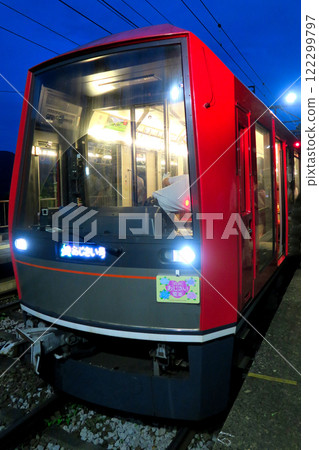 Kanto, Hakone Tozan Railway, Hydrangea Train at night stopping at Miyanoshita Station, Hakone Town, Kanagawa Prefecture Kanto, Hakone Tozan Railway, Hydrangea Train at night stopping at Miyanoshita Station, Hakone Town, Kanagawa Prefecture 122299797