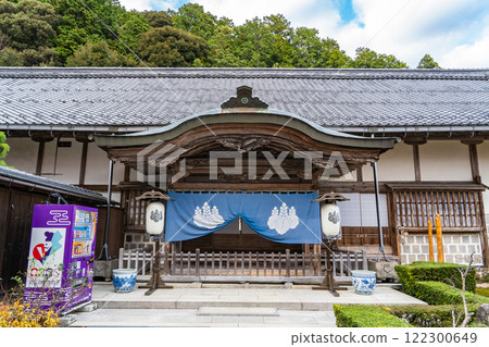 One of the 100 Best Lake Country Sites: Kawaraya Zen Temple (Kawaraya Temple) in Higashiomi City, a tangible cultural property 122300649