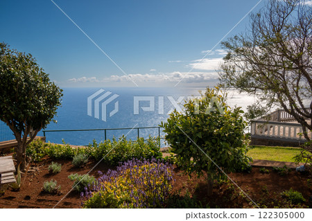 Park and Atlantic ocean, Ponta do Pargo, Madeira 122305000