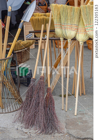 Brooms Farmers Market 122305163