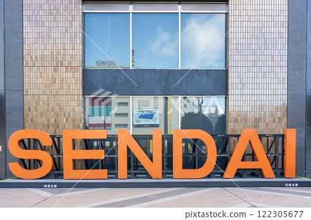 宮城縣仙台市仙台車站行人天台上的仙台紀念碑 122305677