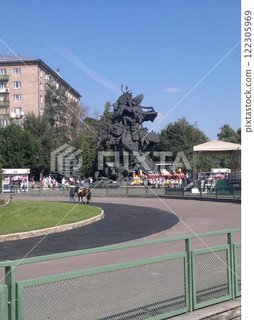 The Moscow Zoo is one of the oldest and largest zoos in Russia, offering a fascinating experience for visitors of all ages. 122305969