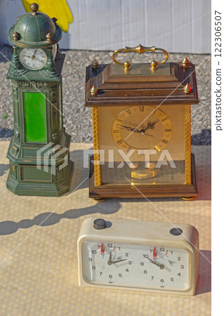 Clocks Flea Market 122306507