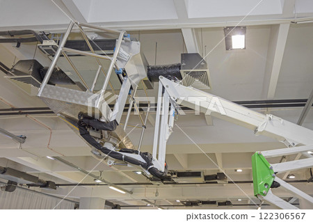 Basket Crane Boom Hall 122306567