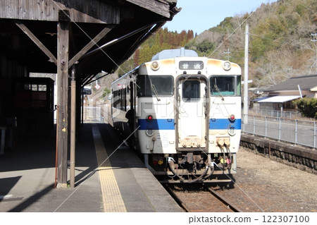 JR Kyushu Osumi Yokokawa Station Kiha 40 JR Kyushu Osumi Yokokawa Station Kiha 40 122307100