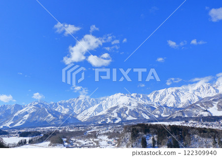 Hakuba in winter: Northern Alps and ski resorts 122309940