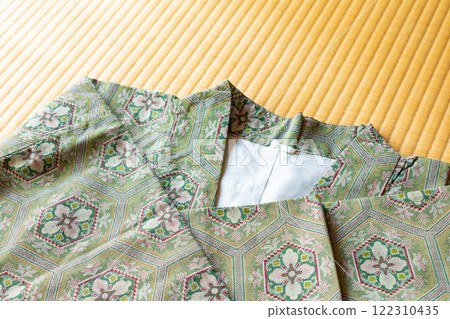 日本衣服放在榻榻米上,特寫 日本衣服放在榻榻米上,特寫 122310435