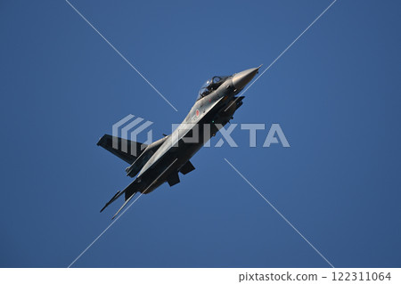 航空自衛隊 F-2A 支援戰鬥機在百里基地航空節 122311064
