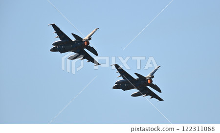 航空自衛隊 F-2 支援戰鬥機在百里基地航空節 122311068
