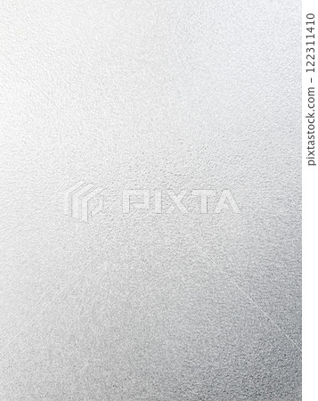 垂直背景影像 5，光線在粗糙紋理的印刷玻璃表面上透射和反射 122311410