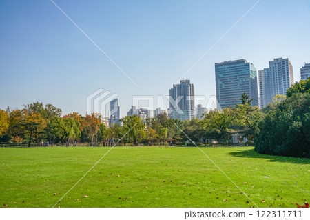 Shanghai Zhongshan Park 122311711