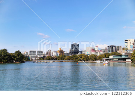 鴨子船和大濠公園 鴨子船和大濠公園 122312366