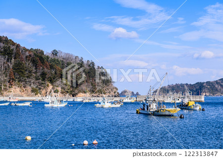 宮城縣女川市的一個小漁港 宮城縣女川市的一個小漁港 122313847