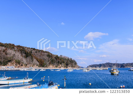 A small fishing port in Onagawa, Miyagi Prefecture A small fishing port in Onagawa, Miyagi Prefecture 122313850