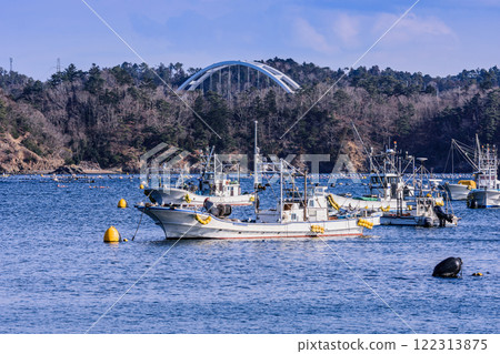 A small fishing port in Onagawa, Miyagi Prefecture 122313875