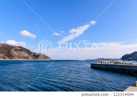Miyagi overlooking Onagawa Bay 122314094