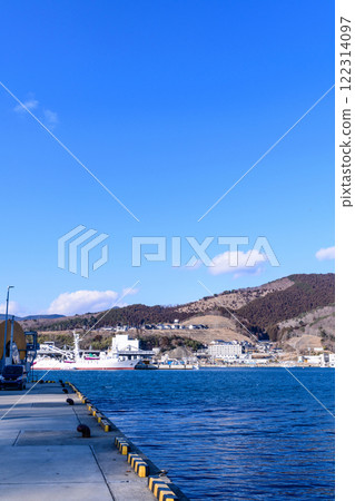 俯瞰女川灣的宮城 122314097