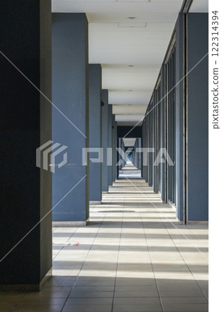 大阪船場中心大廈 長長的架空通道 大阪船場中心大廈 長長的架空通道 122314394