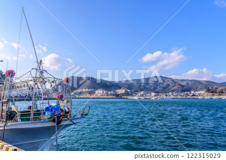 Miyagi overlooking Onagawa Bay Miyagi overlooking Onagawa Bay 122315029